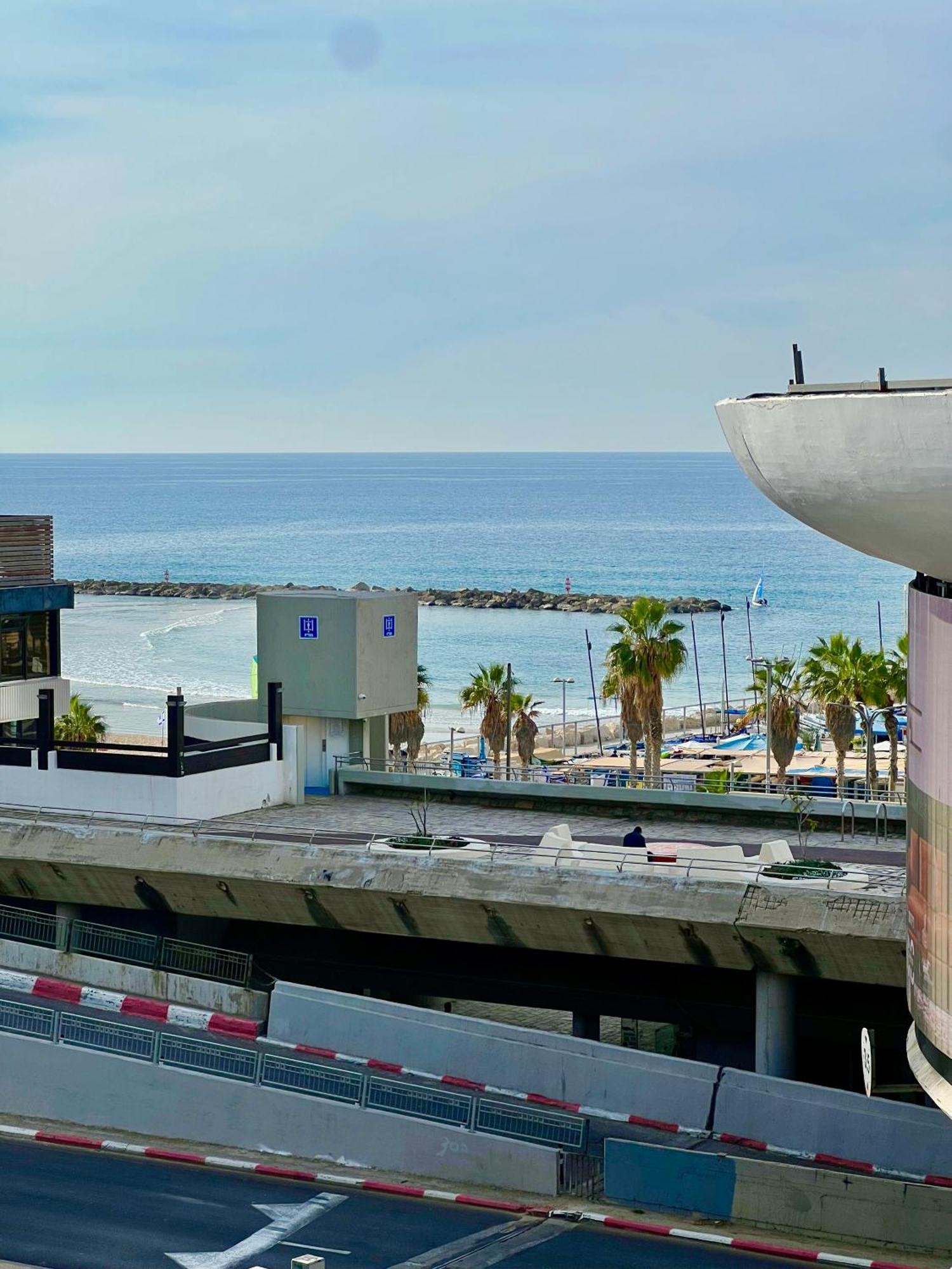 Beautiful Sea View Price Location *